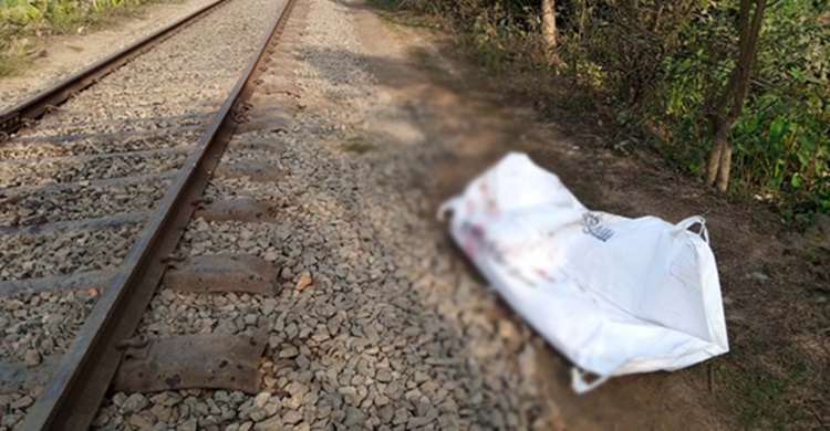 গাজীপুরে ট্রেনের ধাক্কায় ট্রাকচালকসহ নিহত ২