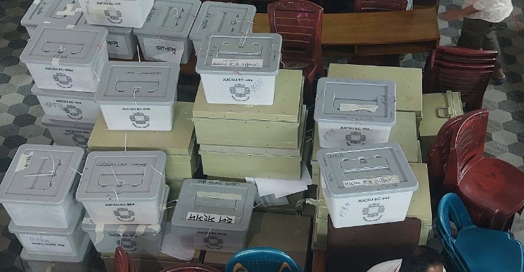 আট ঘণ্টার ভোট গুনতে সময় লাগলো ৪০ ঘণ্টা