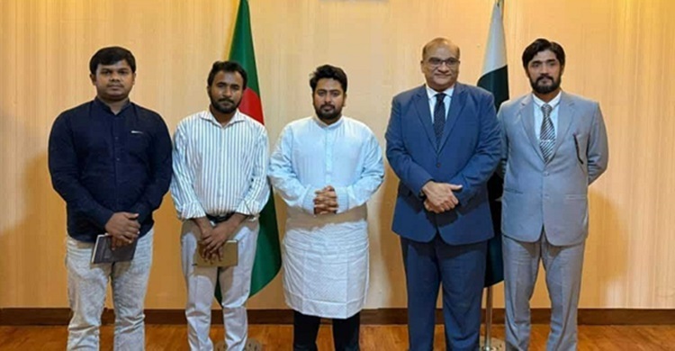 পাকিস্তানের হাইকমিশনারের সঙ্গে এনসিপি নেতাদের বৈঠক