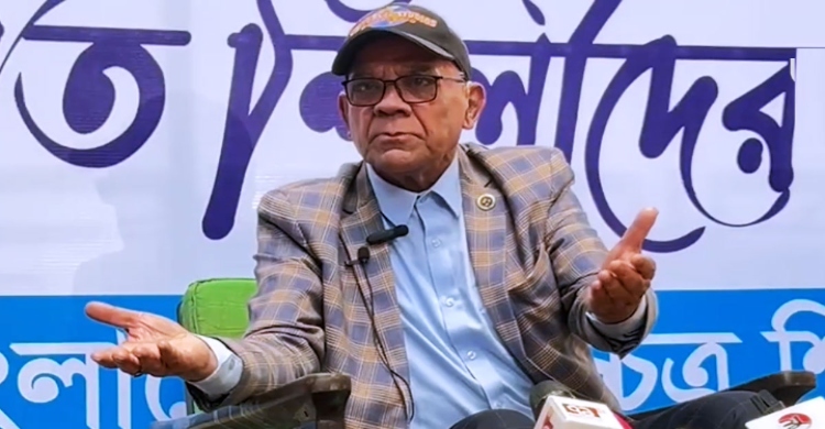 দেশে থাকলে আজকে ভিক্ষা করে খেতে হতো : আহমেদ শরীফ