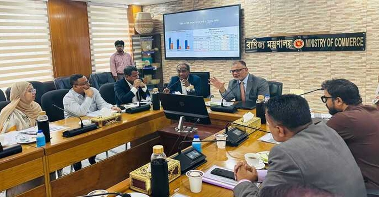আরও ৫ পণ্য  টিসিবির তালিকায় যোগ হবে নভেম্বর থেকে: বাণিজ্য উপদেষ্টা