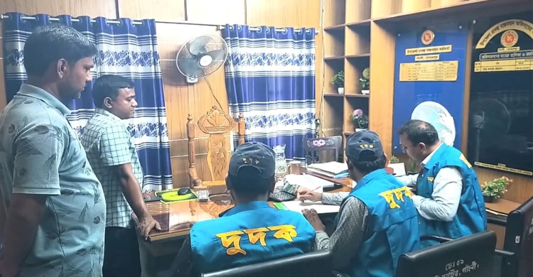 ৫ প্রকল্পে সাড়ে ২৪ লাখ টাকা লুটপাটের অভিযোগ, পিআইও অফিসে দুদক