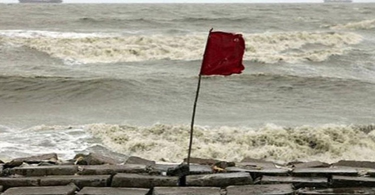 সাগরে লঘুচাপ, সমুদ্রবন্দরে ৩ নম্বর সতর্ক সংকেত