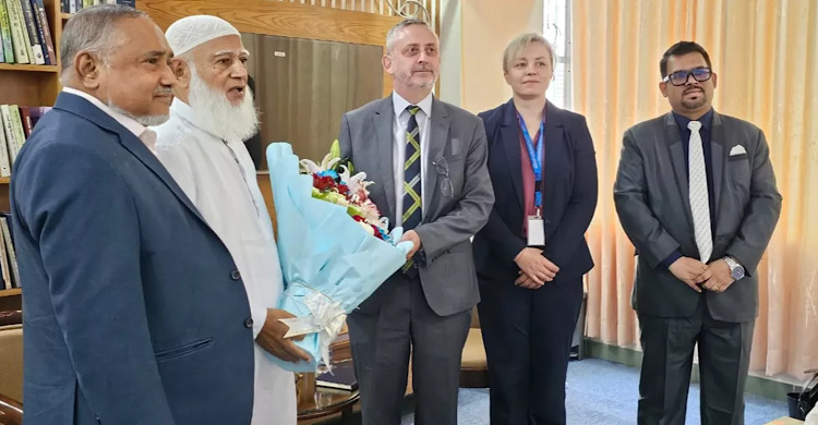 জামায়াত আমিরের সঙ্গে সৌজন্য সাক্ষাৎ করেছেন ইইউ রাষ্ট্রদূত মিলার
