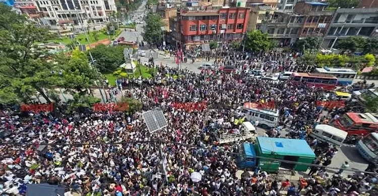 নেপালে ৩ পুলিশ কর্মকর্তাকে পিটিয়ে মারল বিক্ষুব্ধরা