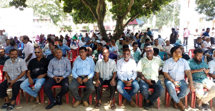 রাবিতে কর্মকর্তা-কর্মচারীদের শাটডাউন, ছাত্রশিবিরের প্রতিবাদ