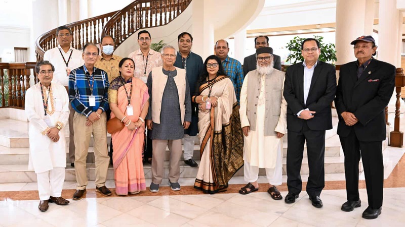 দুর্গাপূজা নিয়ে হিন্দু ধর্মীয় নেতাদের সঙ্গে প্রধান উপদেষ্টার বৈঠক