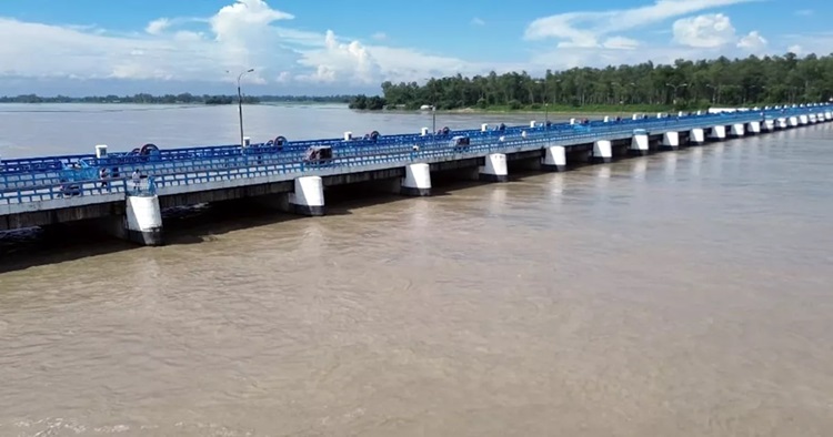 ফুঁসছে তিস্তা, উত্তরাঞ্চলের কৃষকের মনে ফের বন্যা আতঙ্ক