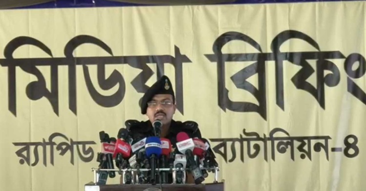 সেনা কর্মকর্তা পরিচয়ে চাকরির প্রতারণা, চক্রের হোতাসহ গ্রেপ্তার ৬