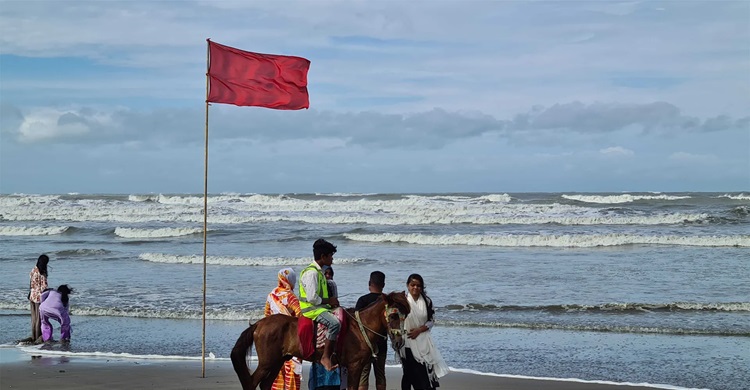 চার সমুদ্রবন্দরে তিন নম্বর সতর্কতা