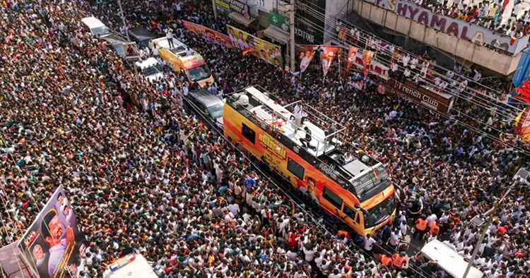 থালাপতি বিজয়ের জনসভায় পদদলিত হয়ে নিহত ৩৯